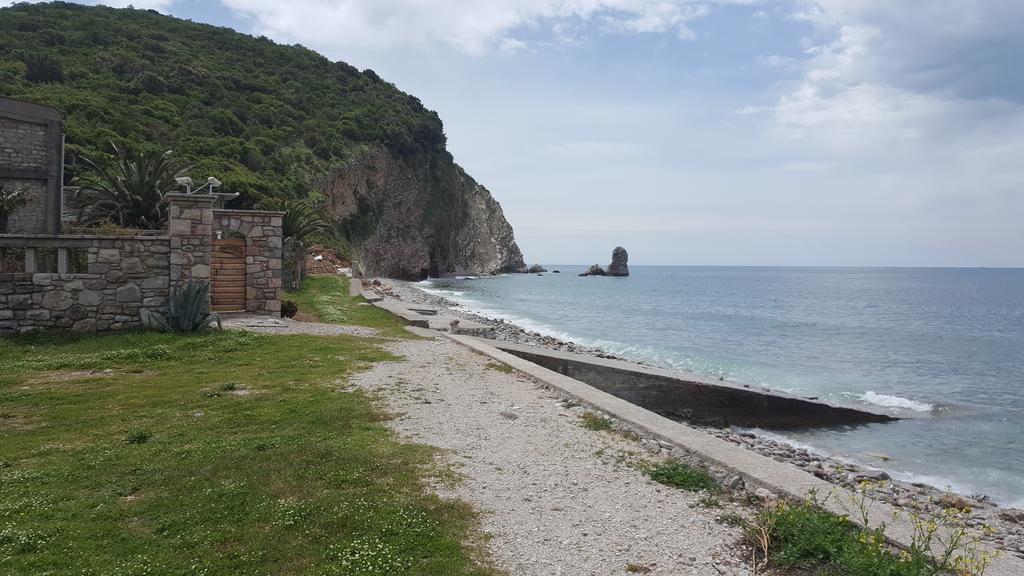 Buljarica Bay Apartments Petrovac Екстер'єр фото