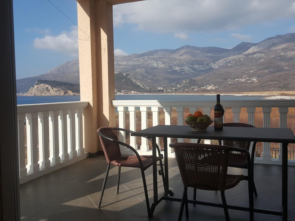 Buljarica Bay Apartments Petrovac Екстер'єр фото